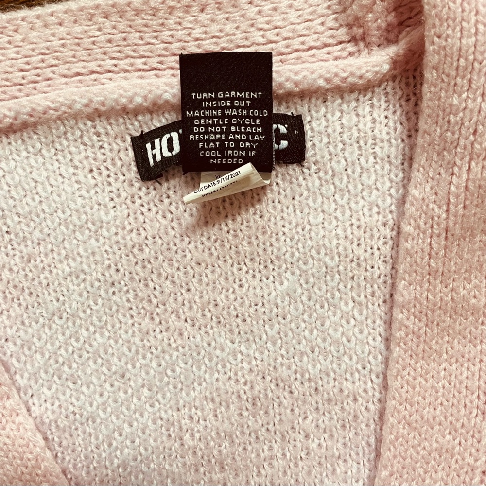 HOT TOPIC Pink Cow-Print V-Neck Button Cardigan Sweater Size Medium - Picture 7 of 7